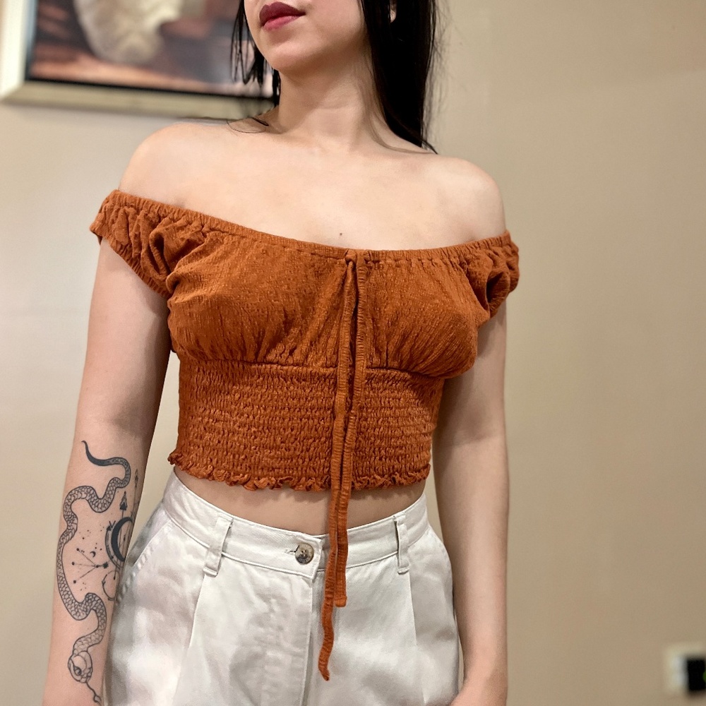Billabong Off The Shoulder Women Crop Top